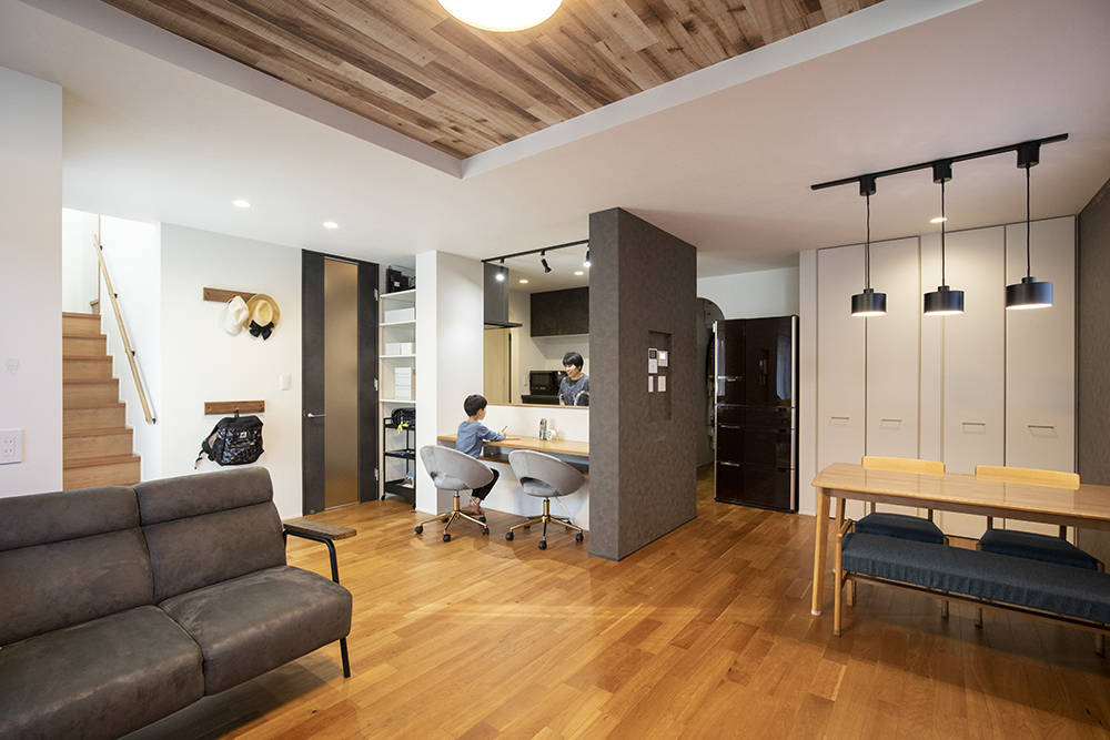 こだわりの回遊動線で、心地よく暮らす家